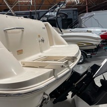 Sea Ray 240 Sundeck