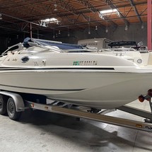 Sea Ray 240 Sundeck