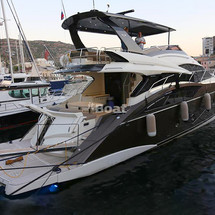 Marquis 630 Sport Yacht