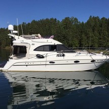 Galeon 330 Fly