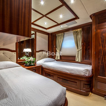 Benetti Classic 120