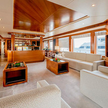 Majesty Yachts 105