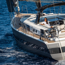 Beneteau Oceanis Yacht 62