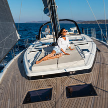 Beneteau Oceanis Yacht 62