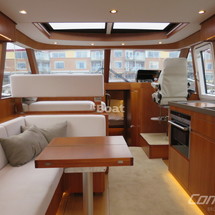 Contest Yachts 52MC Flybridge