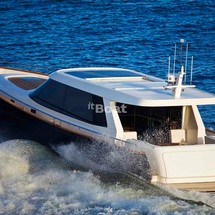 Contest Yachts 52MC Flybridge