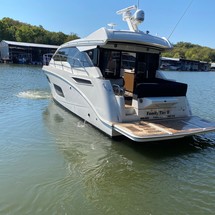 Sea Ray 460 Sundancer