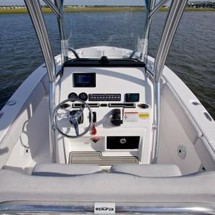 228 Sea Fox Commander