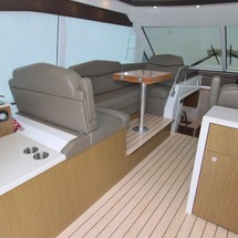 Cruisers Yachts 48 Cantius