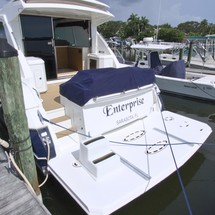 Cruisers Yachts 48 Cantius