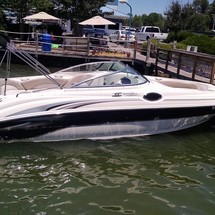 Sea Ray 240 Sundeck