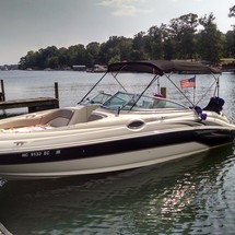 Sea Ray 240 Sundeck