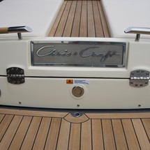 Chris-Craft Launch 27