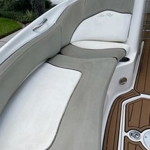 Sea Ray 240 Sundeck