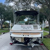 Sea Ray 240 Sundeck