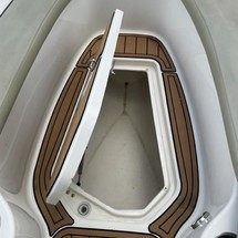 Sea Ray 240 Sundeck