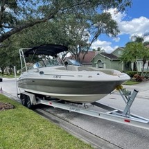 Sea Ray 240 Sundeck