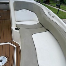 Sea Ray 240 Sundeck