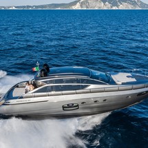 Pershing 62