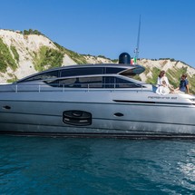 Pershing 62