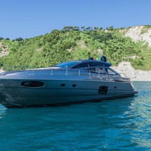 Pershing 62