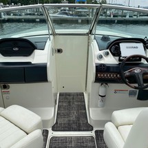 Sea Ray 270 SLX