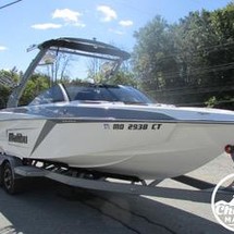 Malibu Wakesetter 23 LSV