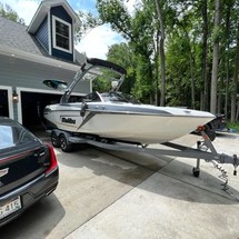 Malibu Wakesetter 23 LSV