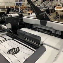 Malibu Wakesetter 23 LSV