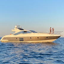 Azimut 68S