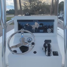 Hydra-sports bay bolt 2000 center console