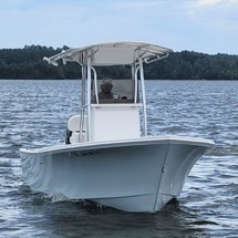 Hydra-sports bay bolt 2000 center console