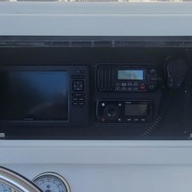 Hydra-sports bay bolt 2000 center console