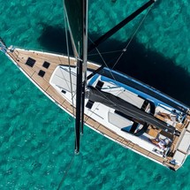 Beneteau Oceanis Yacht 62