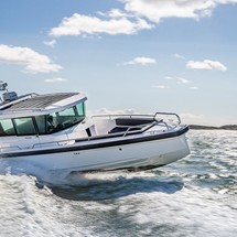 Axopar 28 Cabin