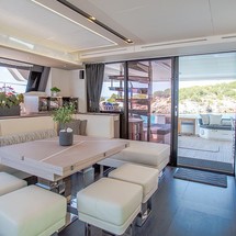 Fountaine Pajot Power 67