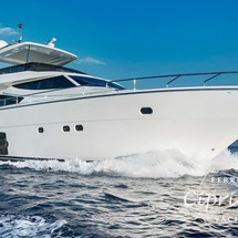 Ferretti 830