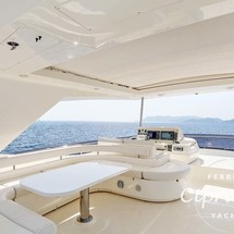 Ferretti 830