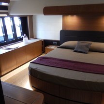 Absolute Navetta 52