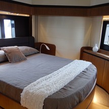 Absolute Navetta 52