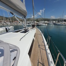 Hanse 548