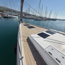 Hanse 548