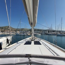 Hanse 548