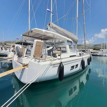 Hanse 548