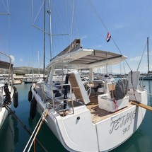 Hanse 548