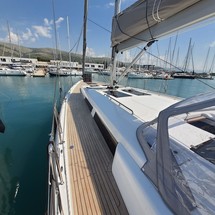 Hanse 548