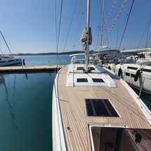 Hanse 548