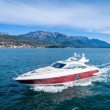 Azimut 68S