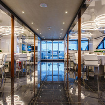 Luxury motor yacht pearl 60