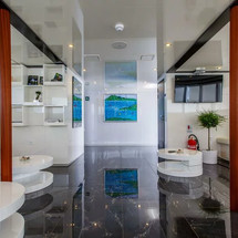 Luxury motor yacht pearl 60